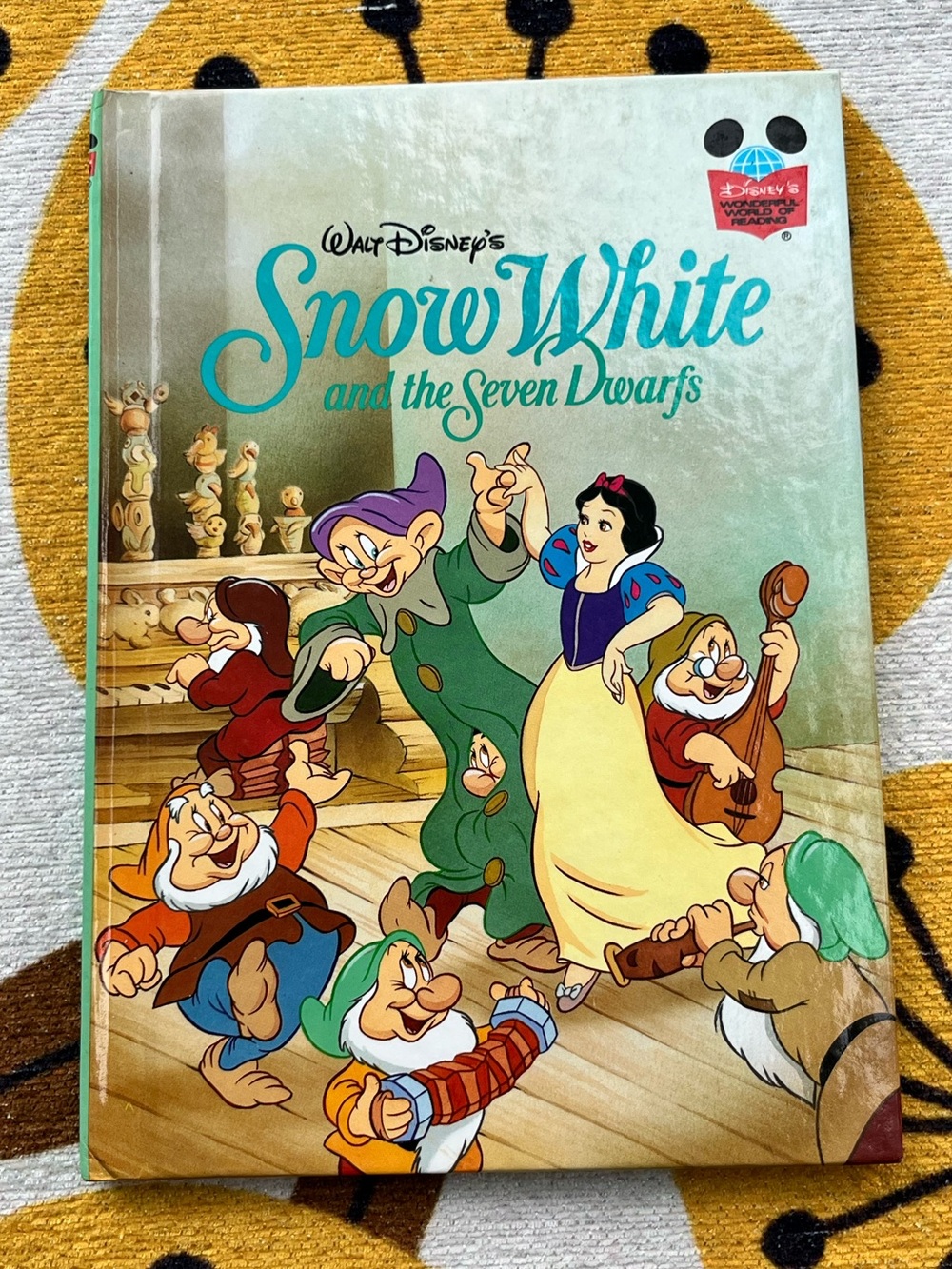 Vintage 1994 Disney Snow White & Seven Dwarfs First American Edition Book